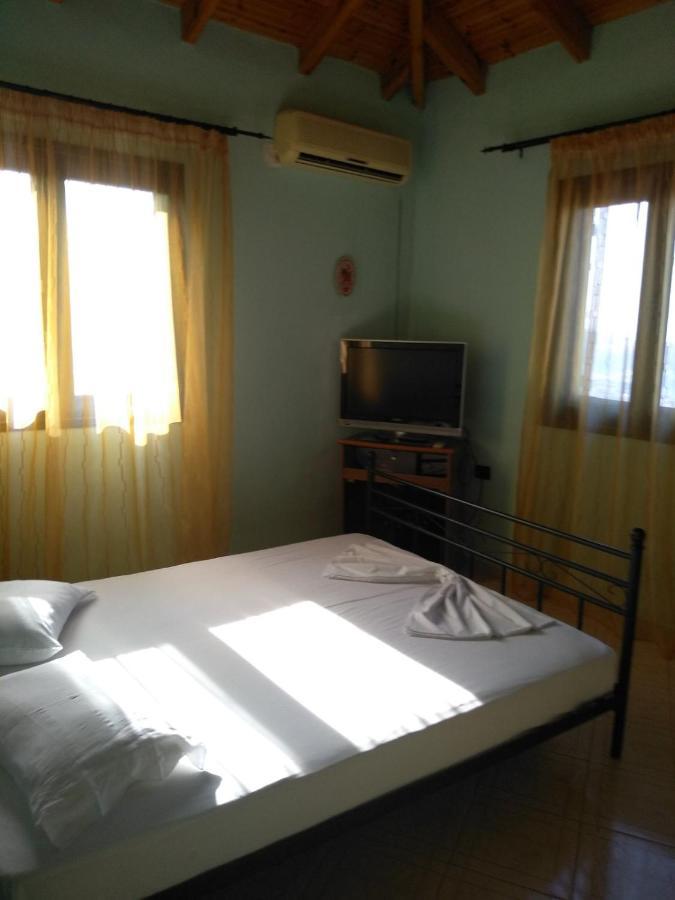 Janis Castle Apartment Хімара Екстер'єр фото